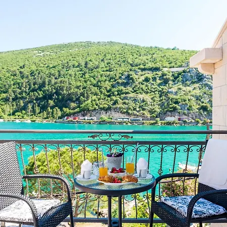 La Luna - One Bedroom With Balcony And Sea View Mokošica